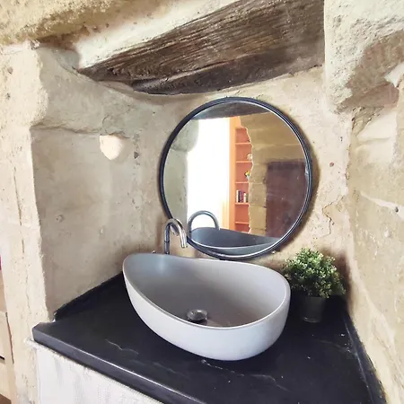 Le 32 En Centre D'uzes Юзес